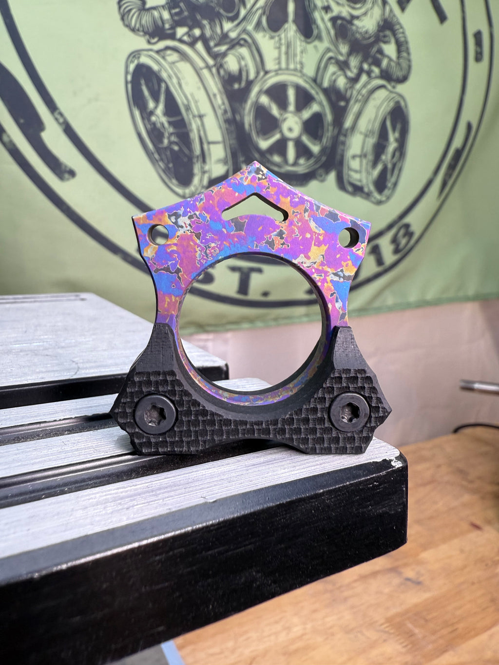 Color Bomb Pocket Knuck