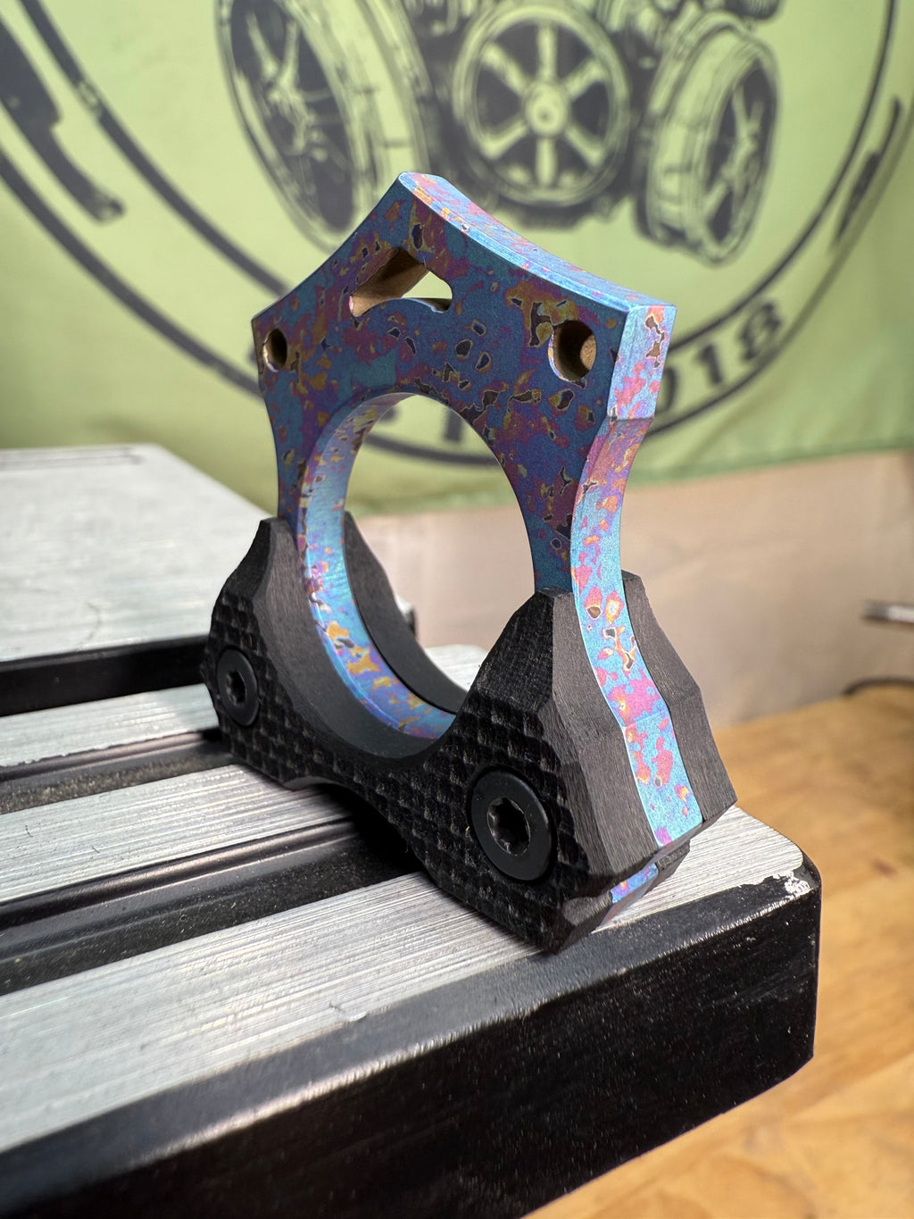 Color Bomb Pocket Knuck