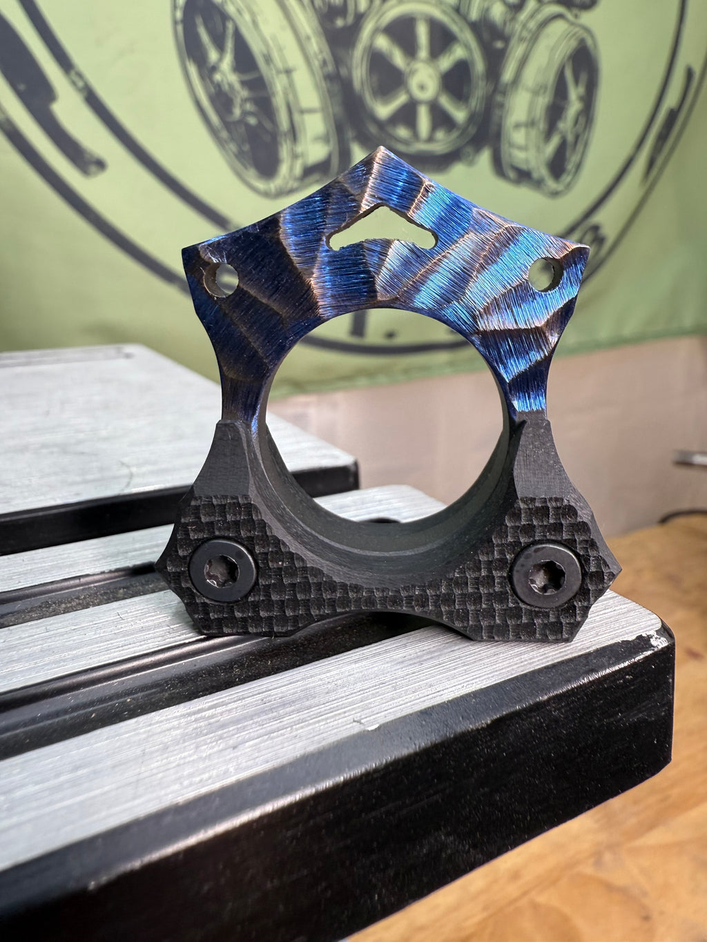 Predator Sculpted Pocket Knuck