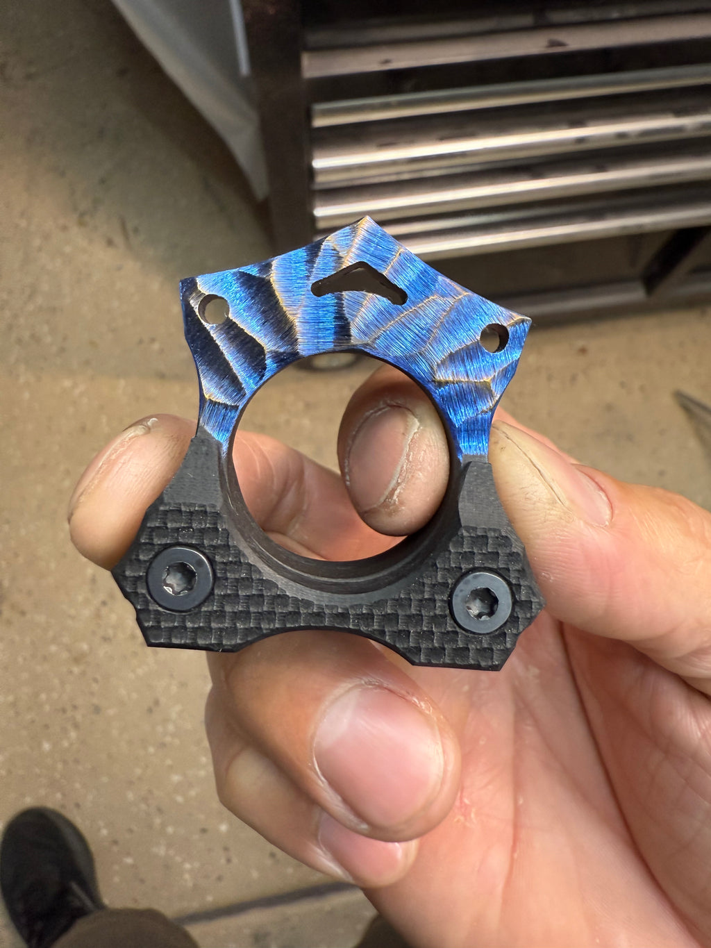 Predator Sculpted Pocket Knuck